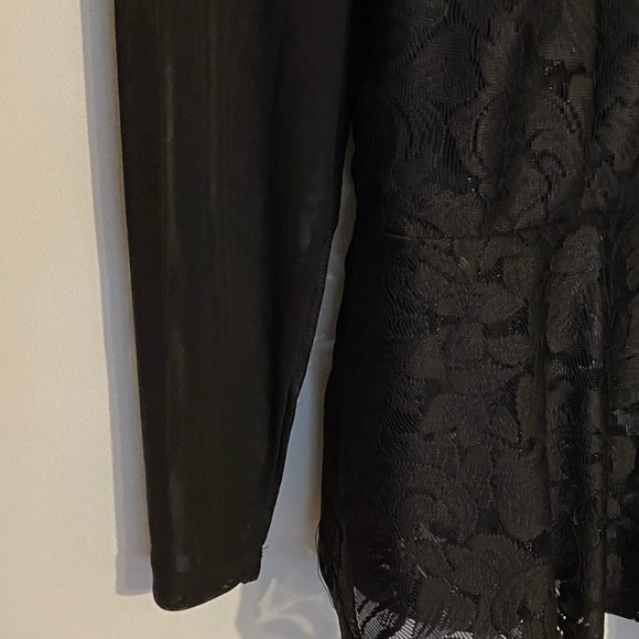 Lace & Mesh Peplum Top - Picture 4 of 6